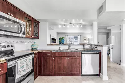 349 Virginia #349, Hollywood, FL 33019 - Photo 6