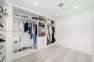 455 NE 210th, Miami, FL 33179 - Photo 12