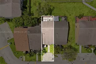 455 NE 210th, Miami, FL 33179 - Photo 24