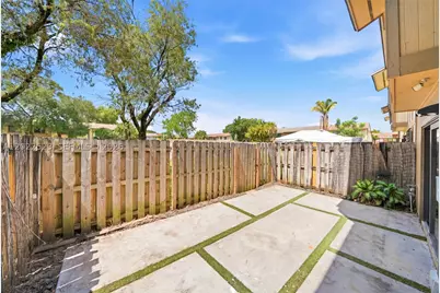 455 NE 210th, Miami, FL 33179 - Photo 22