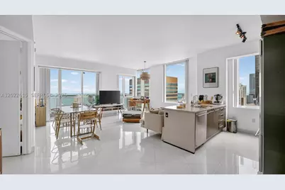 500 Brickell #4102, Miami, FL 33131 - Photo 2