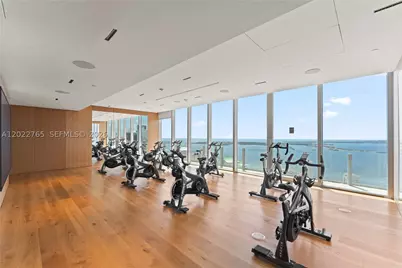 300 Biscayne Blvd #1802, Miami, FL 33131 - Photo 34