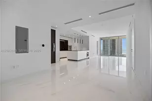 300 Biscayne Blvd, Miami, FL 33131 - Photo 10