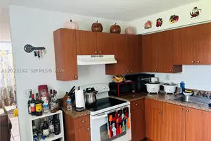 3410 SW 89th, Miami, FL 33165 - Photo 18