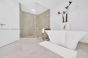 17111 Biscayne, North Miami Beach, FL 33160 - Photo 10