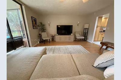 450 Commodore #306, Plantation, FL 33325 - Photo 14