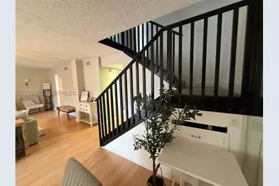 450 Commodore #306, Plantation, FL 33325 - Photo 8