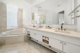 900 Brickell Key, Miami, FL 33131 - Photo 20