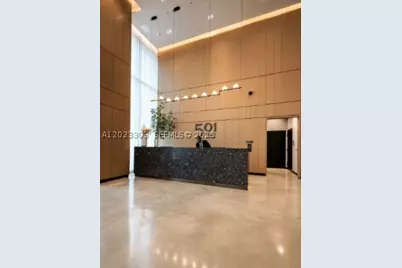 121 NE 5th #3203, Miami, FL 33132 - Photo 1