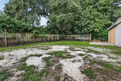 2030 N 57th, Hollywood, FL 33021 - Photo 24