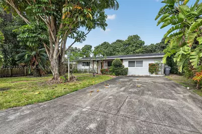 2030 N 57th, Hollywood, FL 33021 - Photo 2