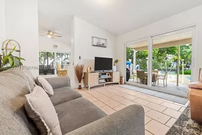 2650 Scott, Hollywood, FL 33020 - Photo 10