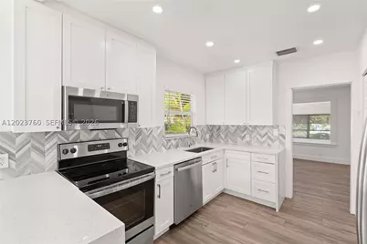 900 Tangier, Coral Gables, FL 33134 - Photo 16