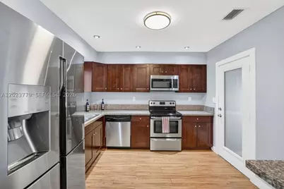 709 NW 9th, Hallandale Beach, FL 33009 - Photo 18