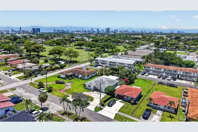 709 NW 9th, Hallandale Beach, FL 33009 - Photo 50