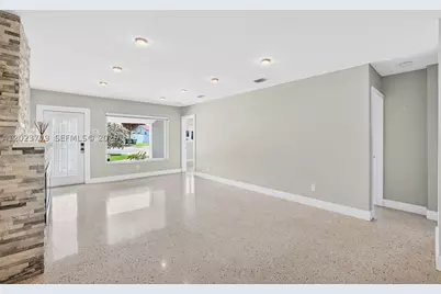 709 NW 9th, Hallandale Beach, FL 33009 - Photo 14
