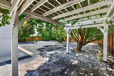 709 NW 9th, Hallandale Beach, FL 33009 - Photo 40