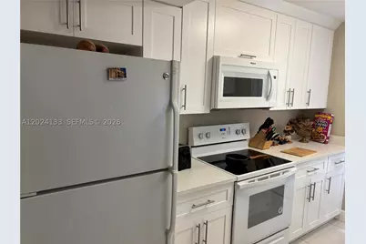 10806 N Kendall #P-26, Miami, FL 33176 - Photo 2