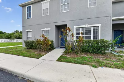 12966 Kings Crossing, Gibsonton, FL 33534 - Photo 4