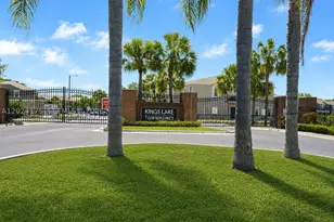 12966 Kings Crossing, Gibsonton, FL 33534 - Photo 2