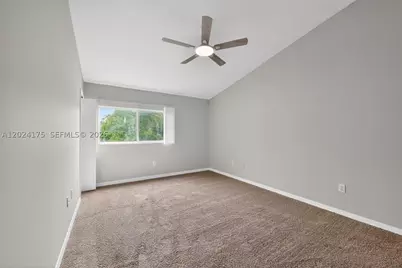 12966 Kings Crossing, Gibsonton, FL 33534 - Photo 18