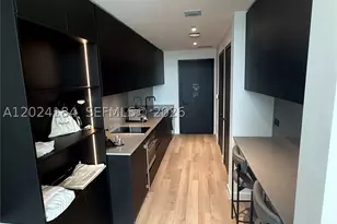 20 NE 11, Miami, FL 33132 - Photo 4