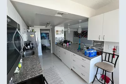 18061 Biscayne #1404, Aventura, FL 33160 - Photo 8