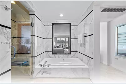 4391 Collins #1001, Miami Beach, FL 33140 - Photo 14