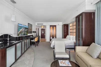 4391 Collins #1002, Miami Beach, FL 33140 - Photo 4