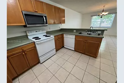 9283 NW 54th, Sunrise, FL 33351 - Photo 12