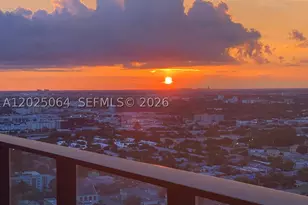 1600 NE 1, Miami, FL 33132 - Photo 2