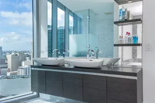 200 Biscayne Blvd, Miami, FL 33131 - Photo 22