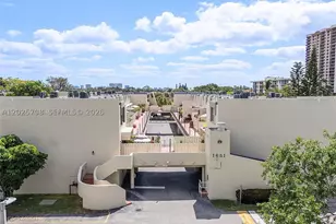 1651 NE 115th, Miami, FL 33181 - Photo 20