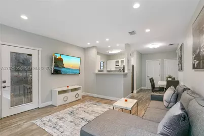 4201 Indian Creek #6, Miami Beach, FL 33140 - Photo 1