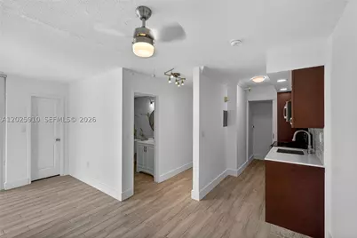 1255 Collins #504, Miami Beach, FL 33139 - Photo 8