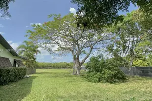19505 SW 272nd, Homestead, FL 33031 - Photo 4
