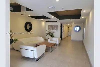 2924 Collins #301, Miami Beach, FL 33140 - Photo 14