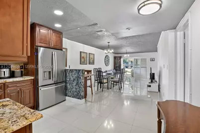 8941 S Hollybrook #205, Pembroke Pines, FL 33025 - Photo 4
