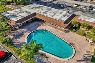 2441 SW 82nd, Davie, FL 33324 - Photo 4
