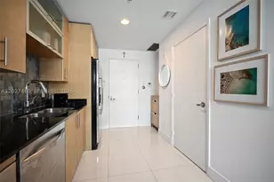 60 SW 13th, Miami, FL 33130 - Photo 4