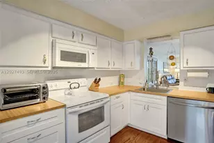 4550 NW 18th, Deerfield Beach, FL 33064 - Photo 10