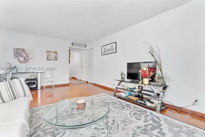 20400 W Country Club #214, Aventura, FL 33180 - Photo 12