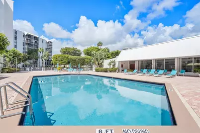20400 W Country Club #214, Aventura, FL 33180 - Photo 26