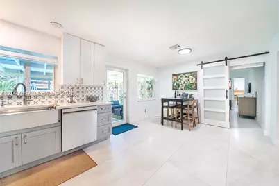 1101 NE 5th, Hallandale, FL 33009 - Photo 12