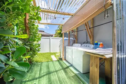 1101 NE 5th, Hallandale, FL 33009 - Photo 22