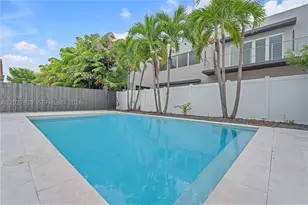 10250 NW 76th, Doral, FL 33178 - Photo 36