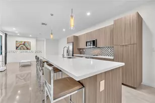 10250 NW 76th, Doral, FL 33178 - Photo 12