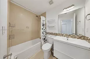 476 NE 194th, Miami, FL 33179 - Photo 16