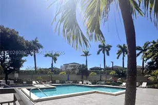8290 Lake, Doral, FL 33166 - Photo 10