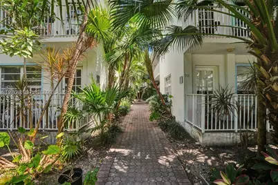 911 Meridian #104, Miami Beach, FL 33139 - Photo 4